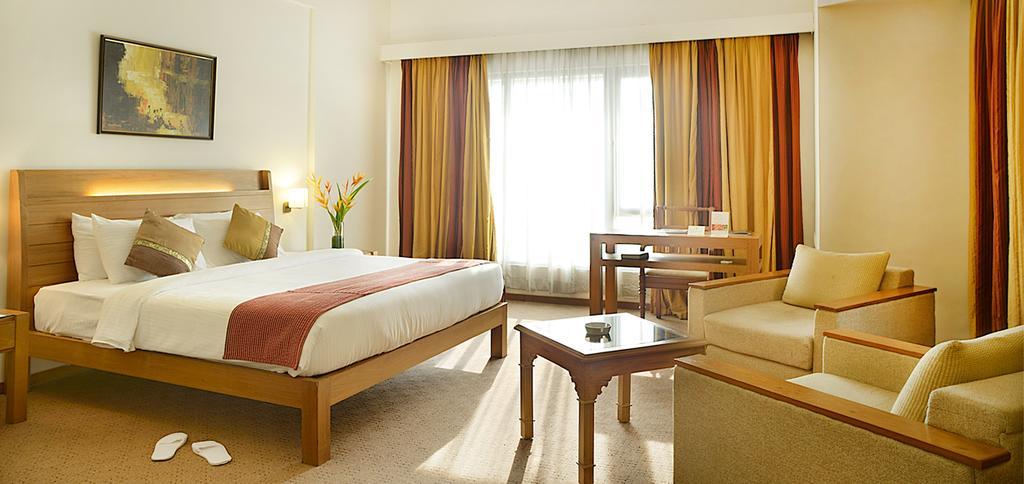 Hotel The Avenue Regent Kochi Zewnętrze zdjęcie